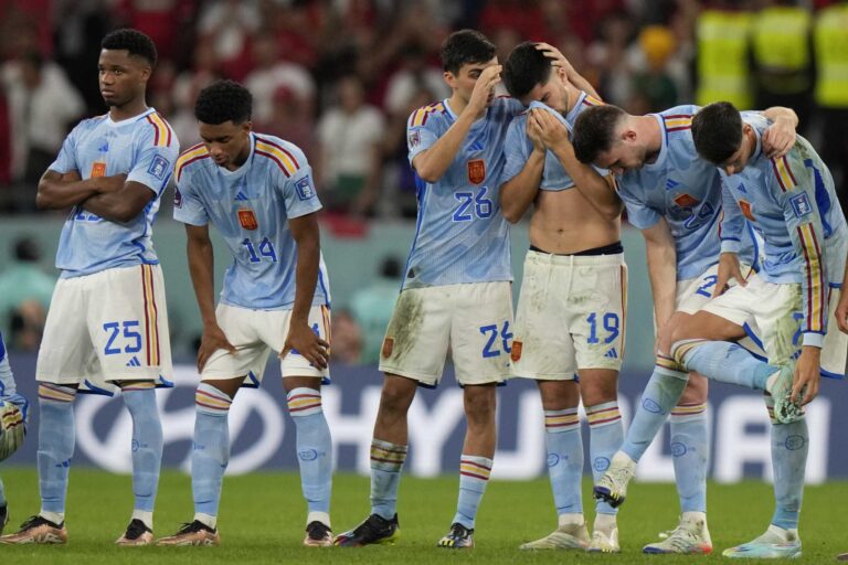 สเปนทุบหนัก ทิกิทากะของสเปนถูกโจมตีอีกครั้ง หลังจากแพ้ฟุตบอลโลก